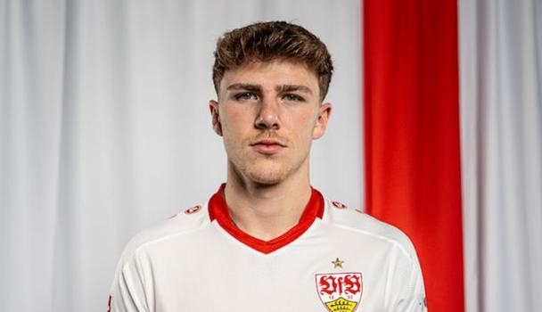 足球直播-赛后斯图加特备战德国杯；临场应变细节曝光；悬念犹存；资深球员宣示担当-足球直播