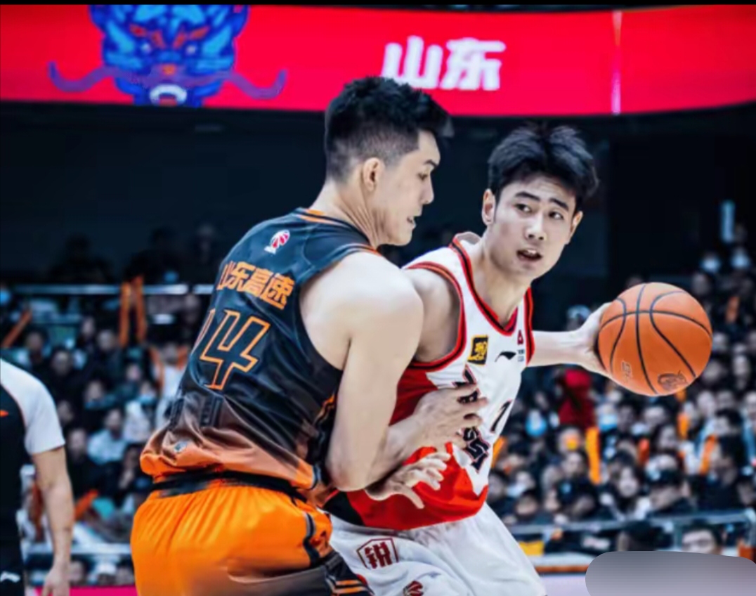 关于山东男篮发布备战花絮,转会期伤情更新,NBA常规赛任务艰巨,数据趋势出现新变化的信息 关于山东男篮发布备战花絮,转会期伤情更新,NBA常规赛任务艰巨,数据趋势出现新变化的信息